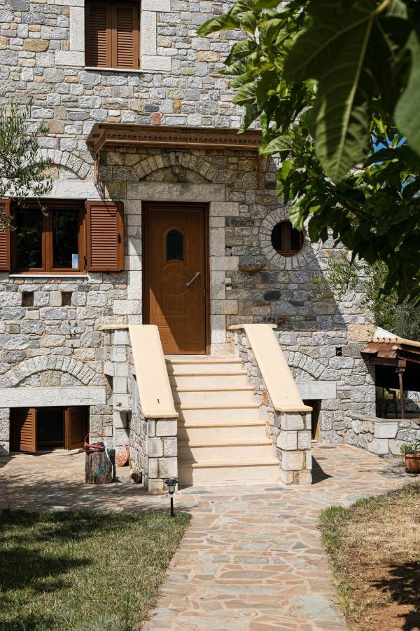 Chioureas Apartments Levktron Bagian luar foto