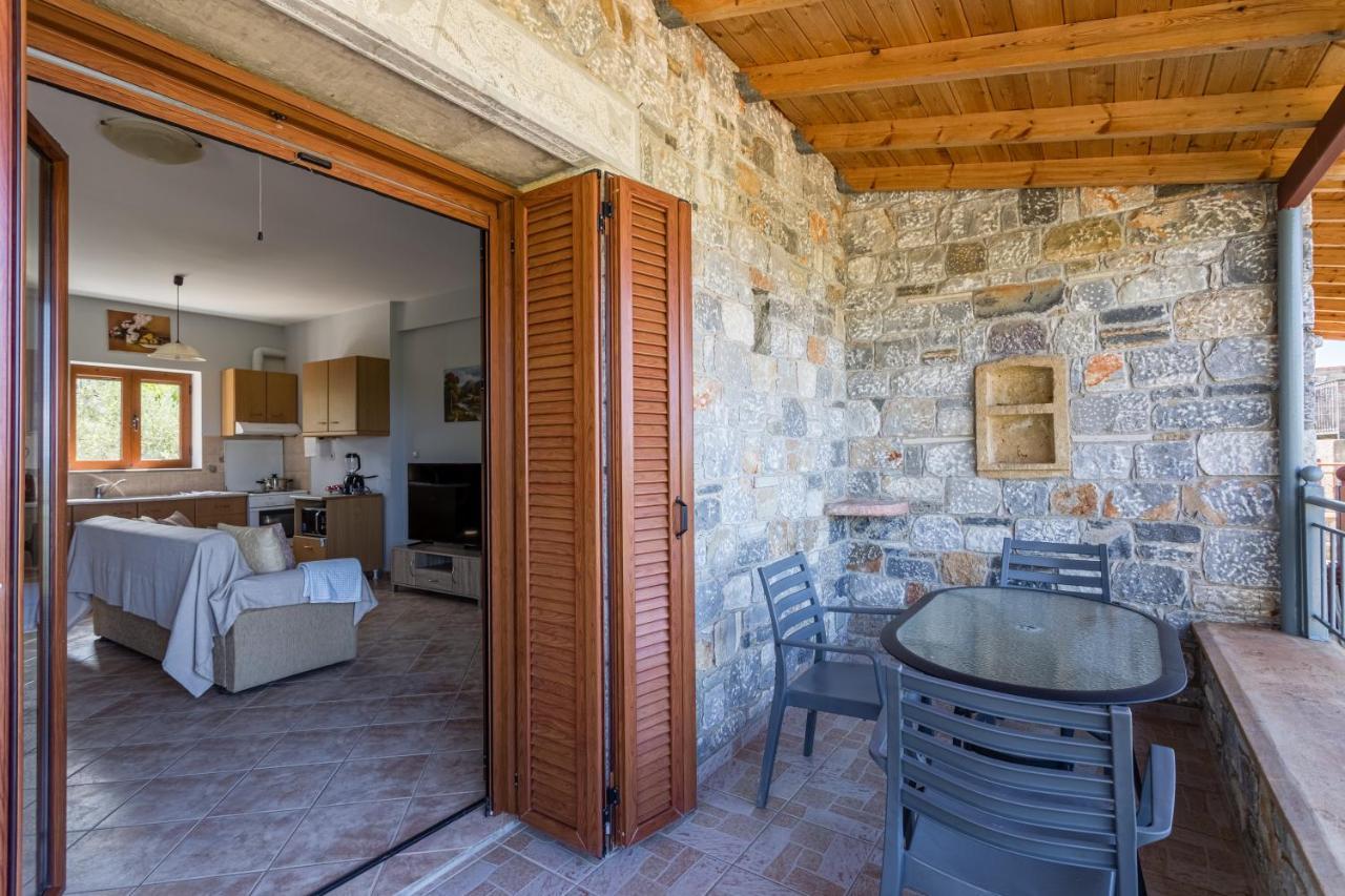 Chioureas Apartments Levktron Bagian luar foto