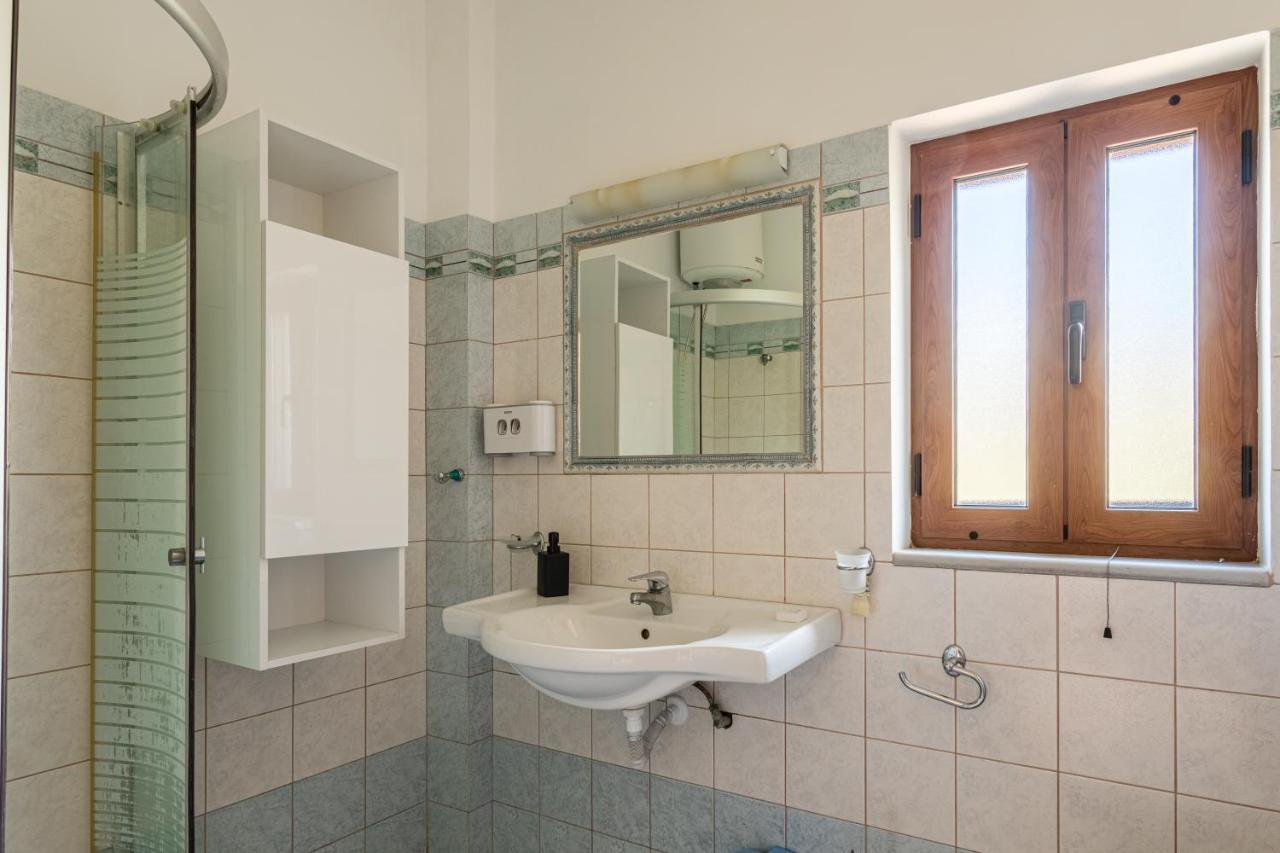 Chioureas Apartments Levktron Bagian luar foto